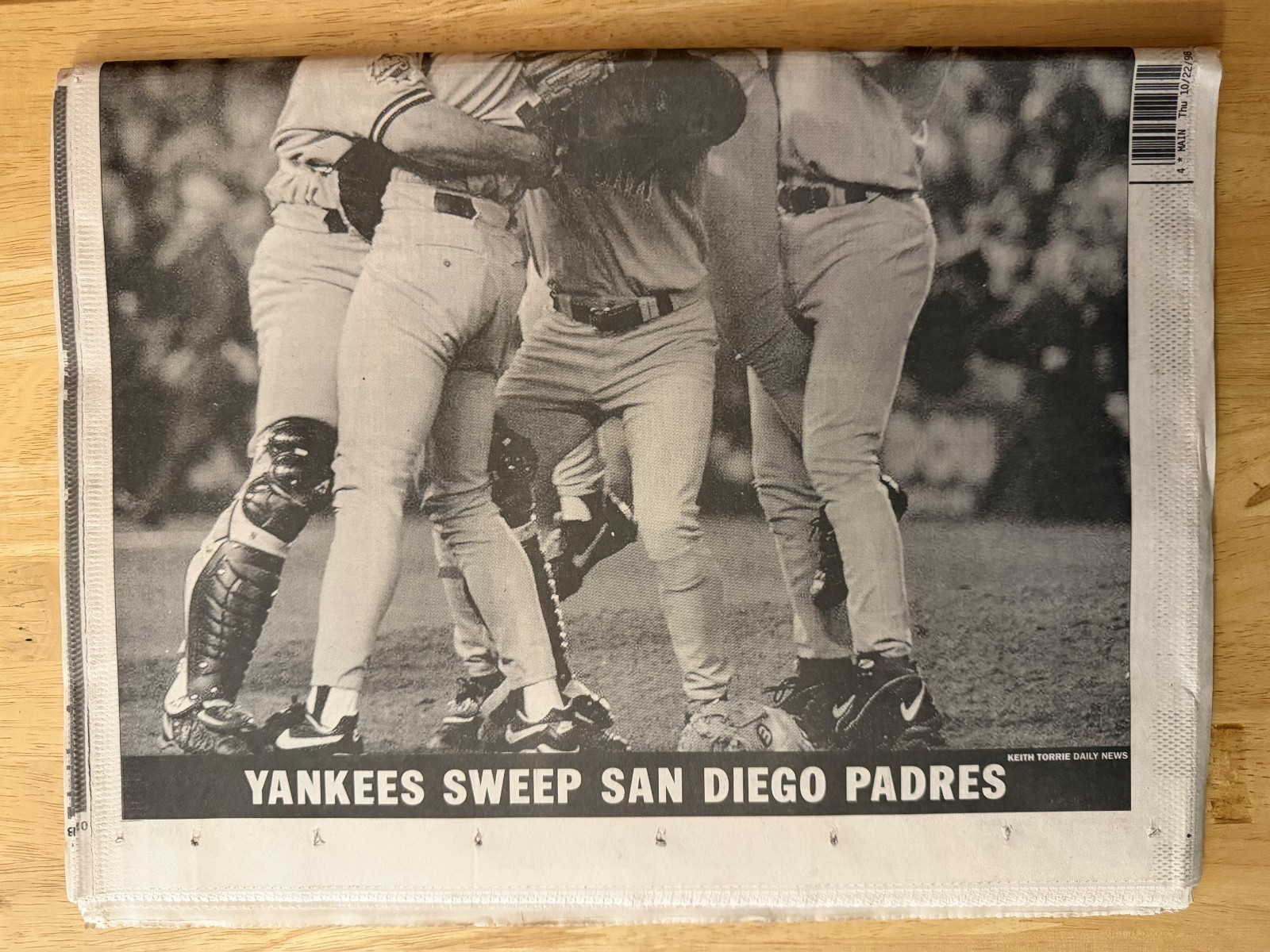 YANKEES World Series Champs NY Daily News 1998