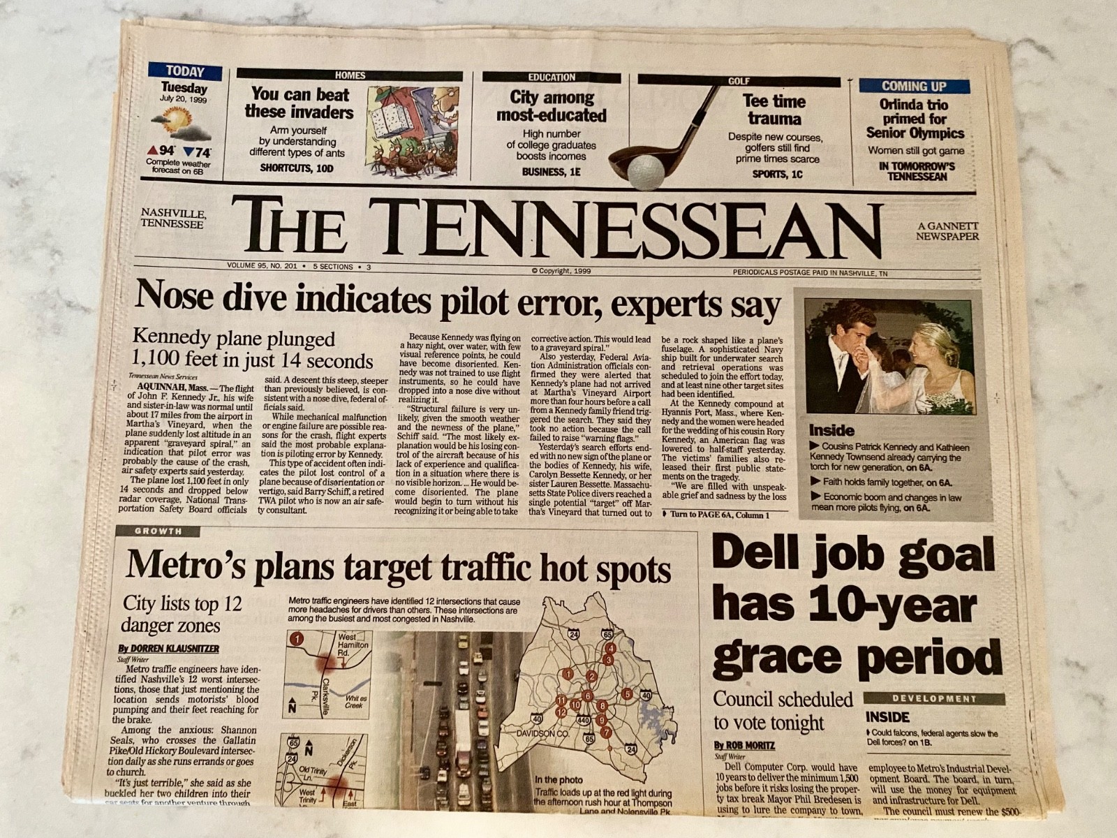 Vintage Original JFK Jr. Caroline & Lauren Plane Crash July 20,1999 Newspaper