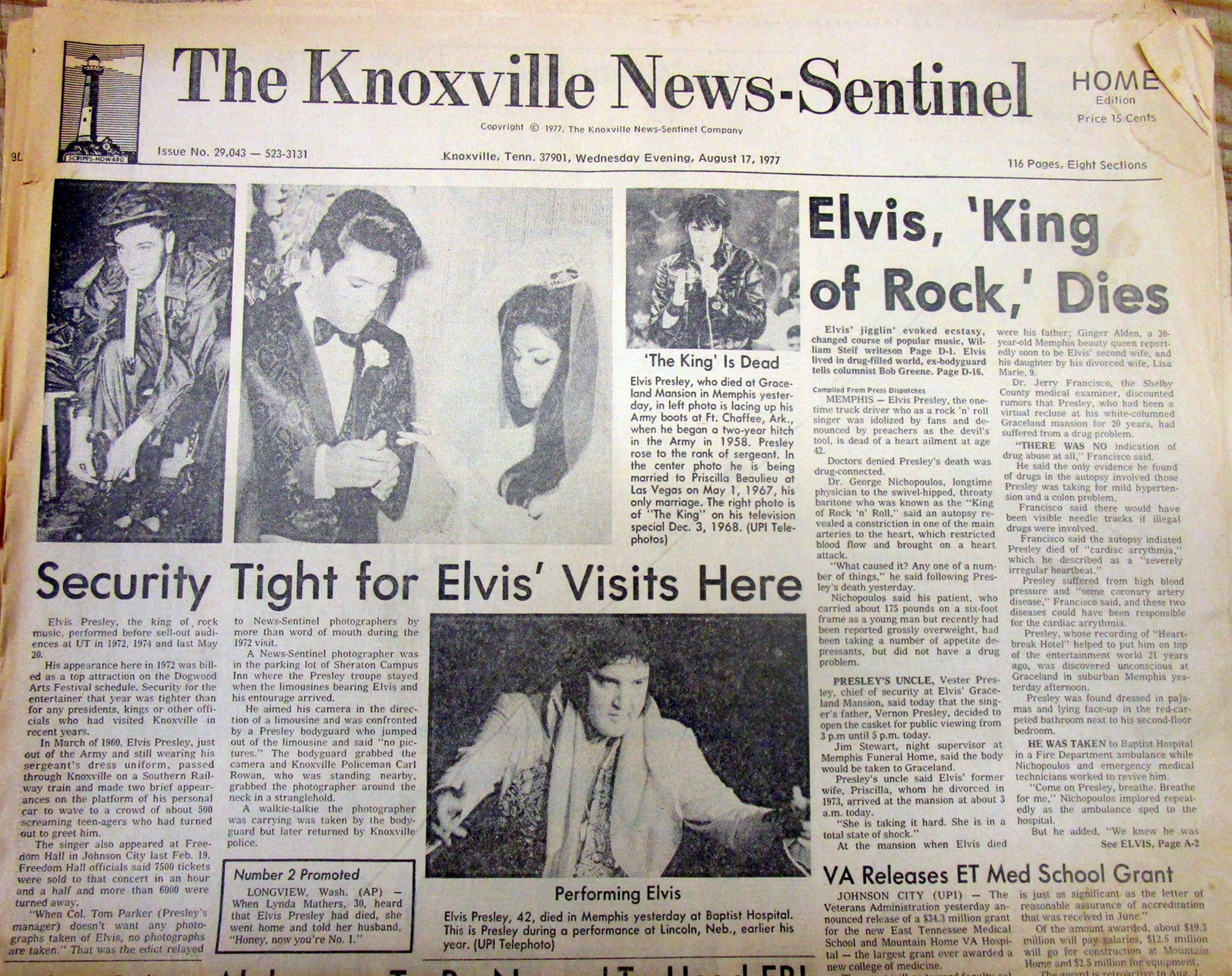 1977 Knoxville TENNESSEE headline display newspaper w THE DEATH of ELVIS PRESLEY