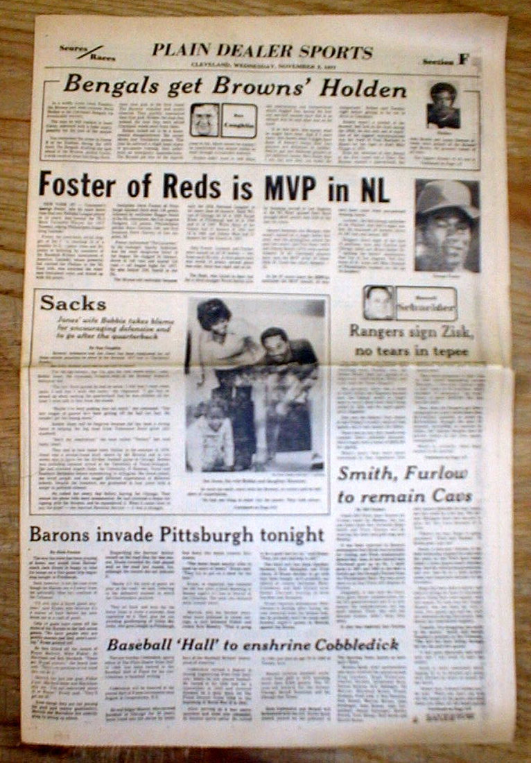 1977 newspaper Cincinnati Reds GEORGE FOSTER named NL Most Valuable Baseball Pla