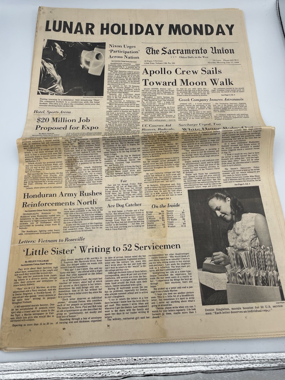 9x The Sacramento Union Newspapers 1969 Apollo 11 Moon Landing Lot