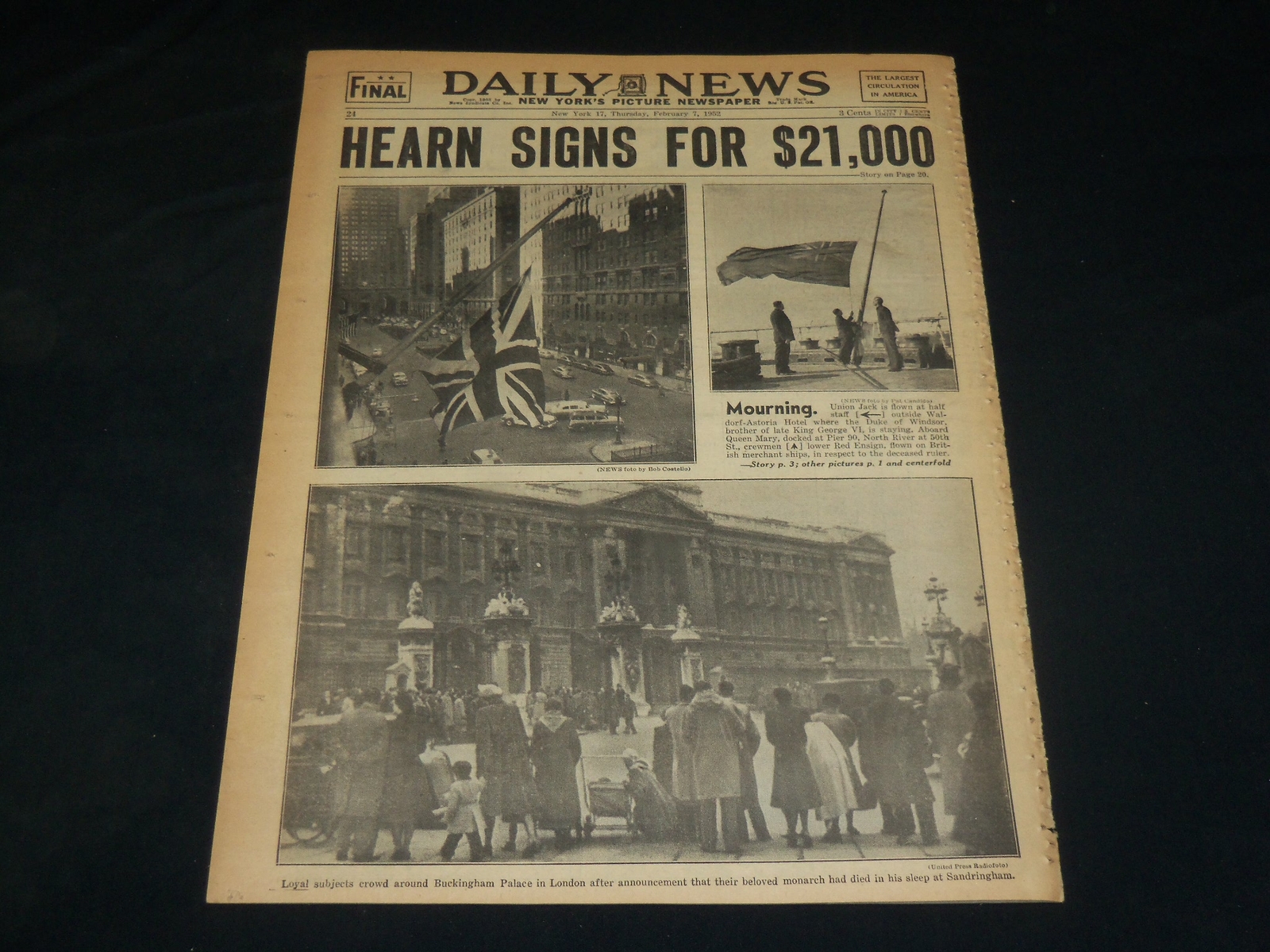 1952 FEBRUARY 7 NEW YORK DAILY NEWS – ELIZABETH FLIES HOME AS QUEEN – NP 5390