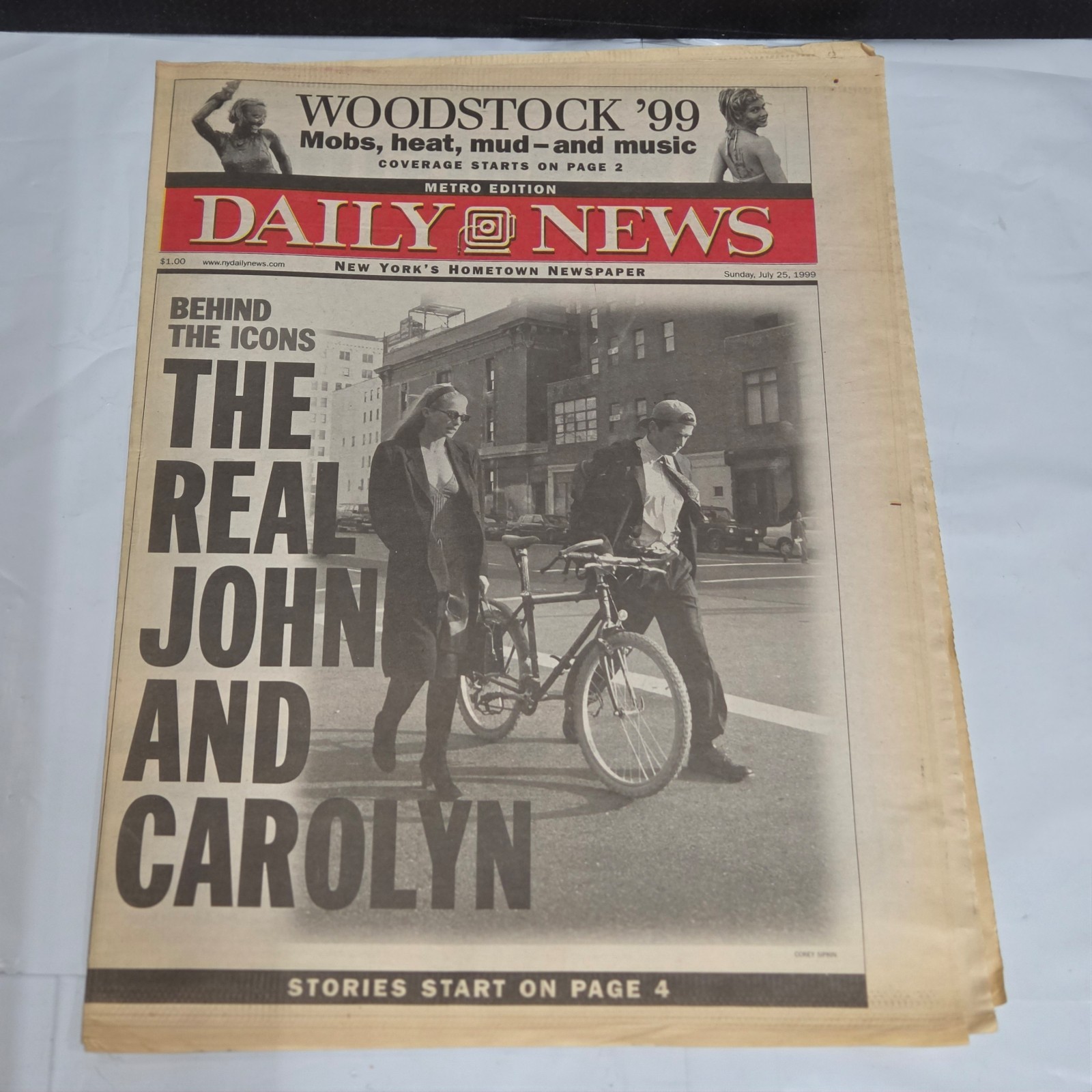Daily News July 25 1999 JFK Jr Carolyn Bessette Tribute Woodstock 99 Newspaper