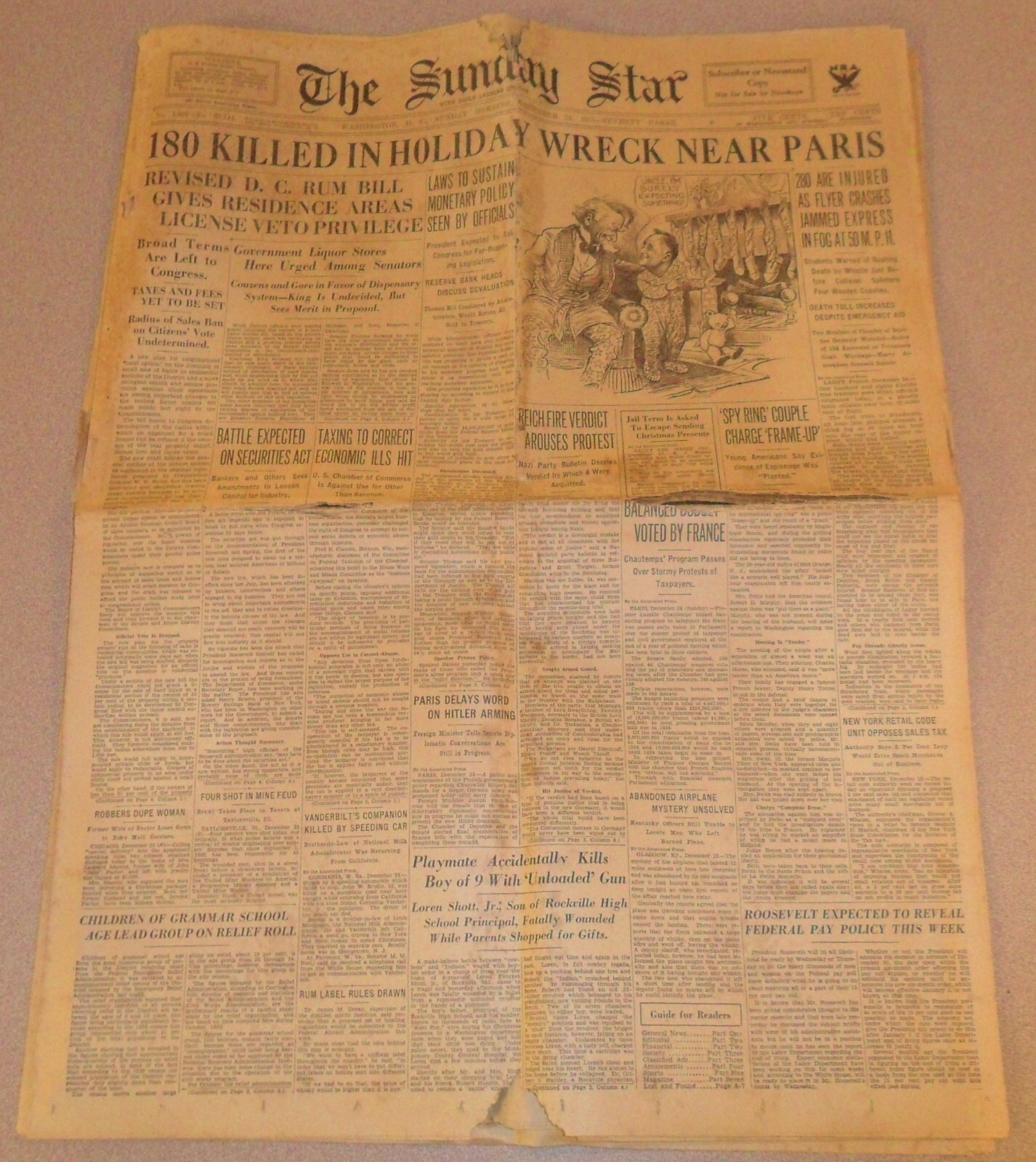 December 24, 1933 THE SUNDAY STAR Newspaper 180 KILLED IN HOLIDAY WRECK PARIS