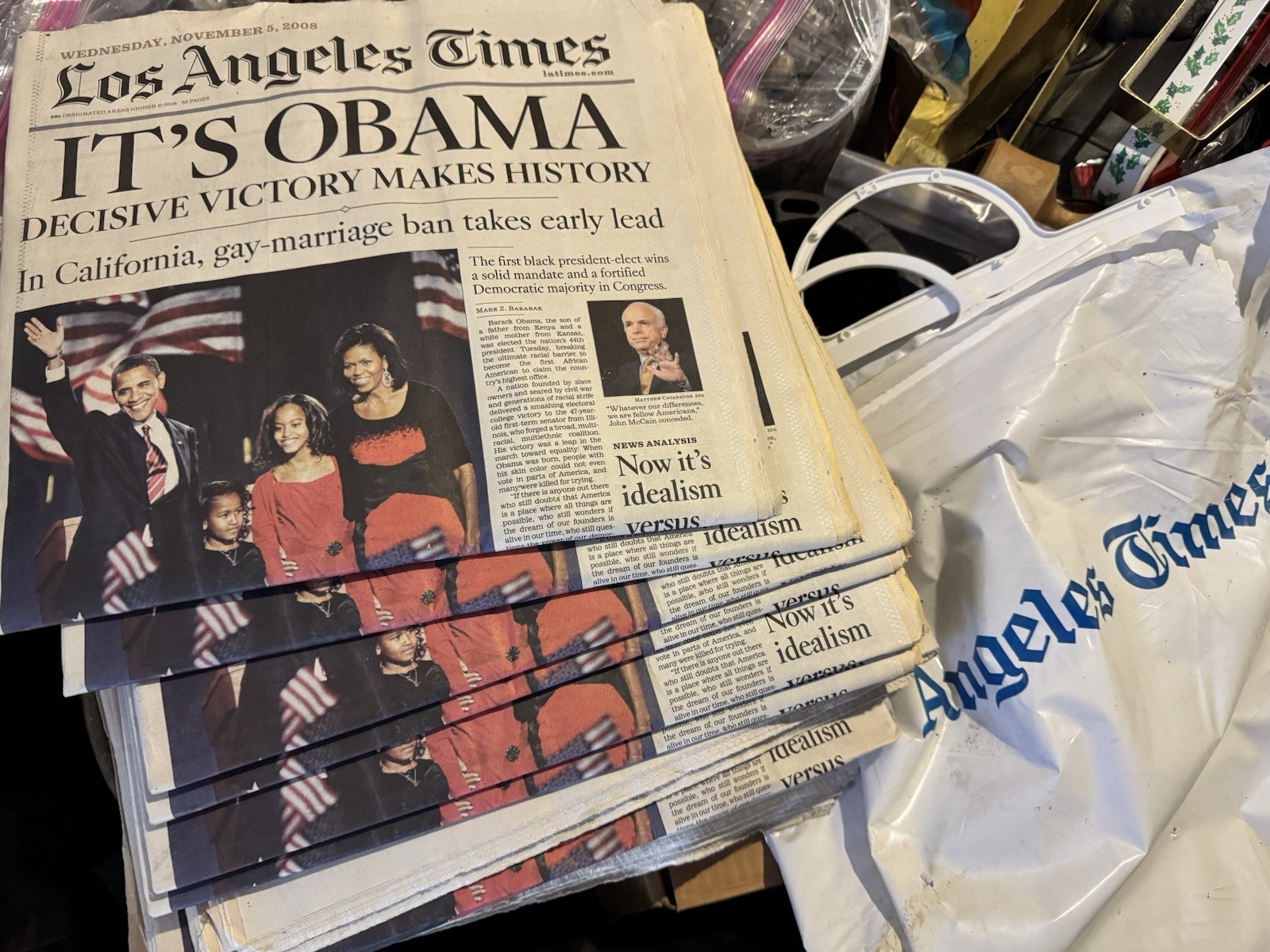 ITS OBAMA NOVEMBER 5 2008 NEW YORK TIMES Newspaper Barack Obama President USA