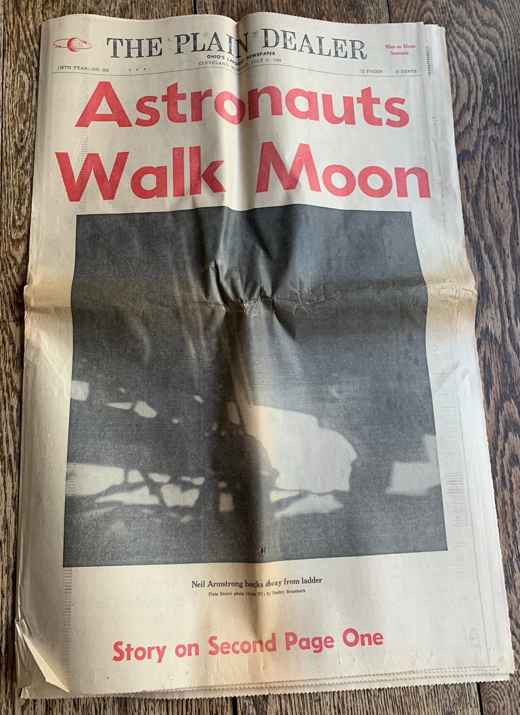 Plain Dealer July 21 1969 Astronauts Walk Moon Newspaper Cleveland Ohio