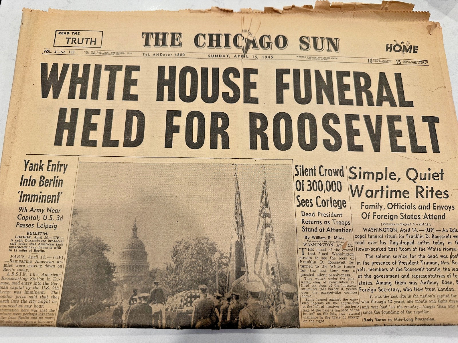 1945 Chicago Sun Newspaper Franklin D. Roosevelt funeral