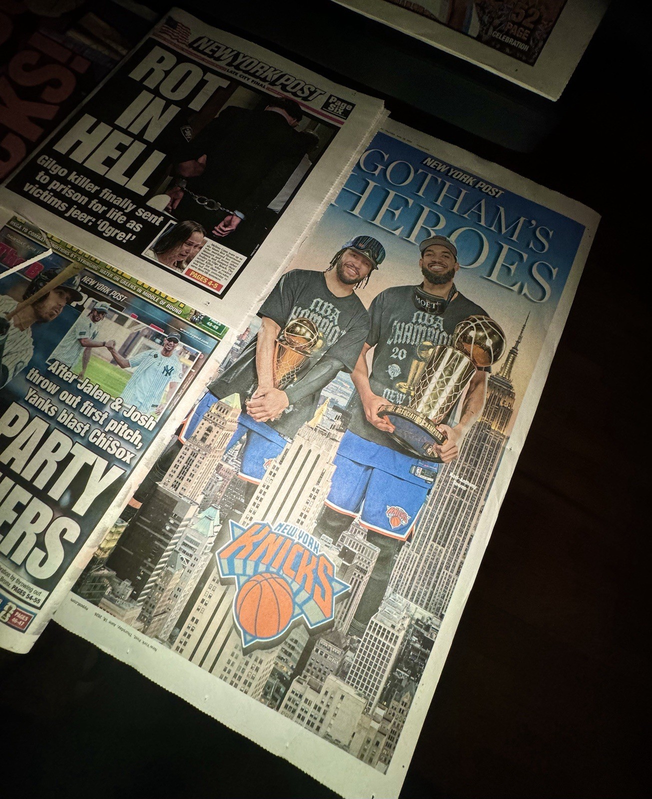 KNICKS PARADE LOT x2 CITY OF LOVE KINGS OF NEW YORK Post Newspaper 6/19/26 6/18