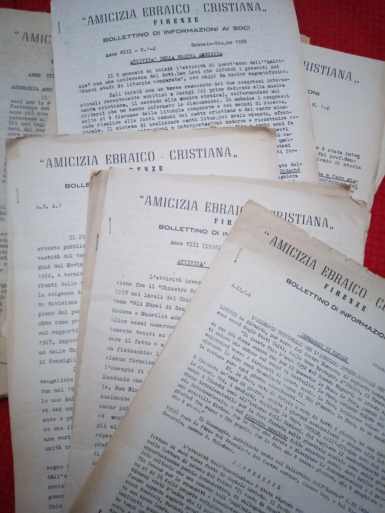 VERY RARE JEWISH-CHRISTIAN FRIENDSHIPS MAGAZINES LOT 23 ISSUES 1951-1958 JUDAISM