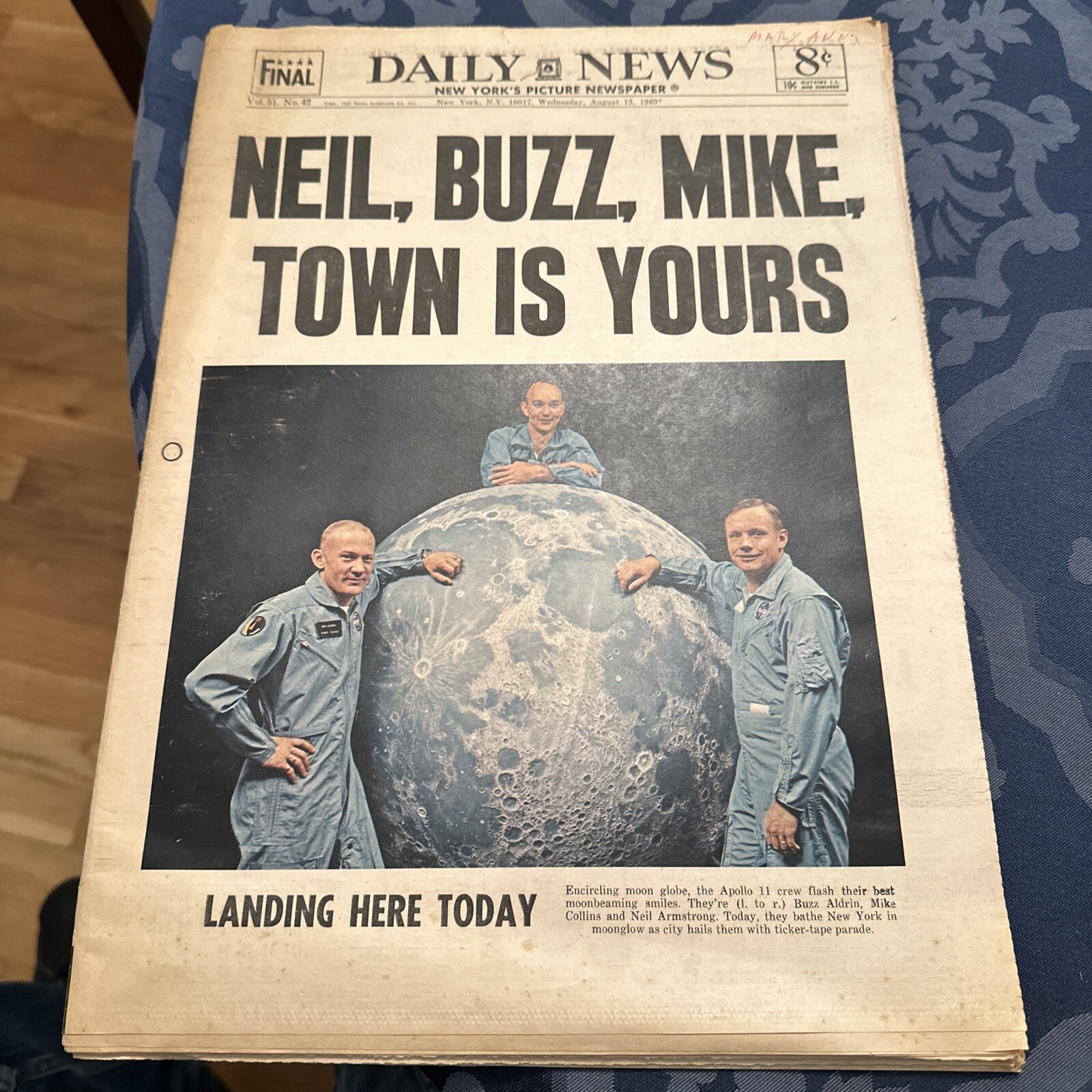 NY Daily News complete newspaper 8/13/69 / Apollo 11 / Sharon Tate /EX cond