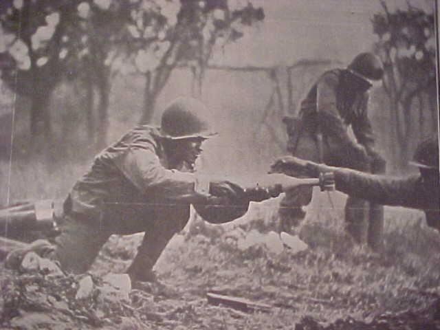 VINTAGE NEWSPAPER HEADLINE ~WORLD WAR 2 USA NEGRO SOLDIERS NAZI BATTLE WWII 1944