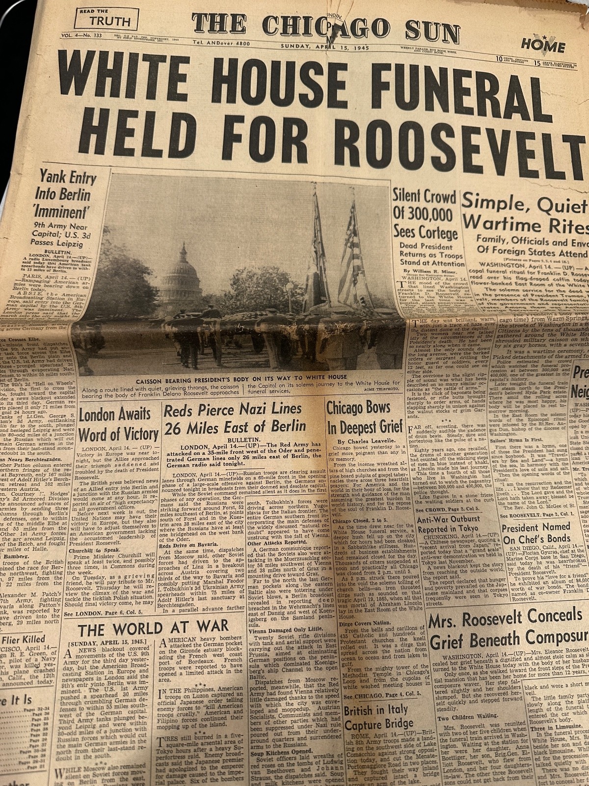 1945 Chicago Sun Newspaper Franklin D. Roosevelt funeral