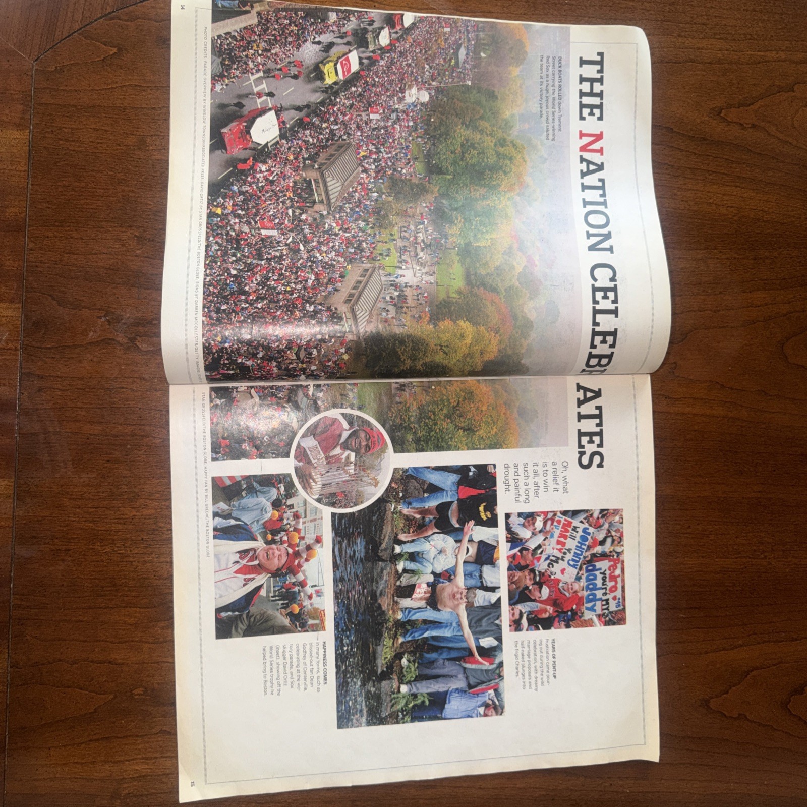 2004 Red Sox World Series Boston Globe Commemorative edition Team Damon Photos