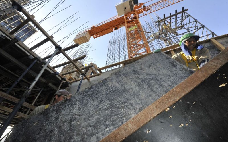indústrias; fábricas,Obras de construção do edifício sede do SENAI,  construção civil