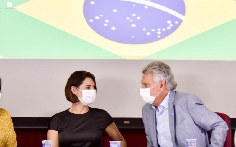 20201212211233_caiado-destaca-acoes-sociais-e-de-seguranca-em-prol-das-mulheres-durante-visita-da-ministra-damares-e-de-michelle-bolsonaro-a-goiania