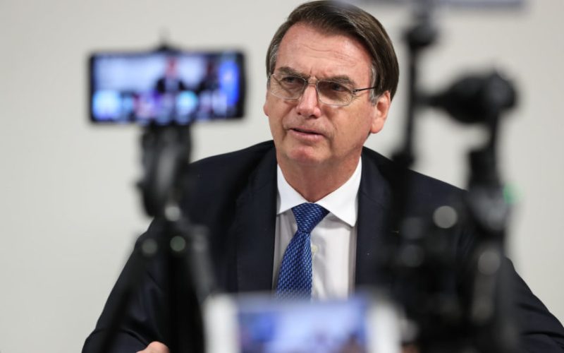 (Brasília - DF, 04/04/2019) Presidente da República Jair Bolsonaro, durante transmissão da live para as redes sociais. Foto: Marcos Corrêa/PR
