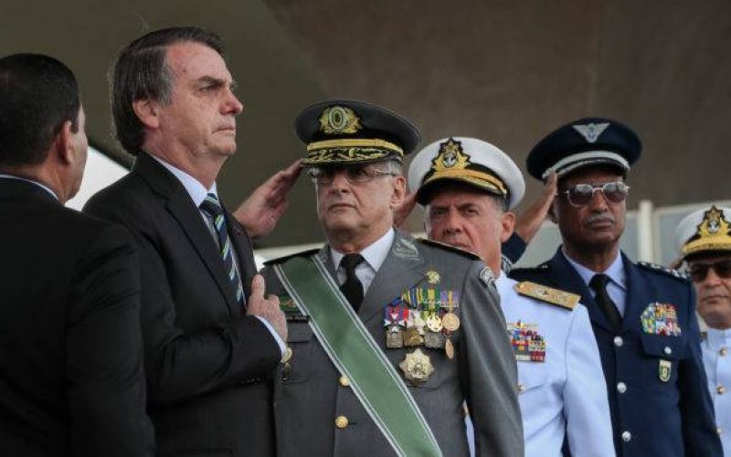 (Brasília - DF, 17/04/2019) Presidente da República, Jair Bolsonaro durante Cerimônia Comemorativa do Dia do Exército, com a Imposição da Ordem do Mérito Militar e da Medalha do Exército Brasileiro.                                  
Foto: Marcos Corrêa/PR