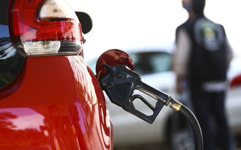 Força-tarefa integrada pela Agência Nacional do Petróleo, Gás Natural e Biocombustíveis (ANP), Procon e Inmetro fiscaliza postos revendedores de combustíveis em Brasília.