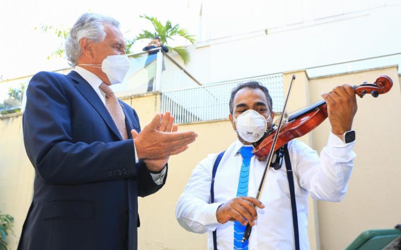 Caiado durante lançamento do Programa Retomada Cultural (2)