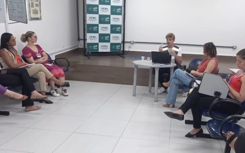 Consultor técnico do MS, João Bremm, em visita ao Hemu, fala sobre a importância da notificação de anomalias congênitas