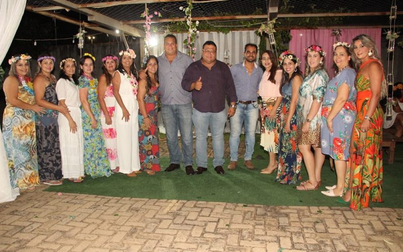 Prefeito prestigia evento em homenagem às mães da cidade de Crixás