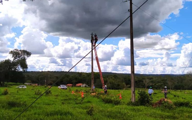 Foto - Mutirões de manutenção na rede elétrica da zona rural (1)