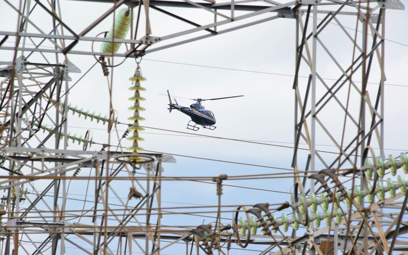 Inspeção Enel com helicóptero - foto Alex Malheiros (2)