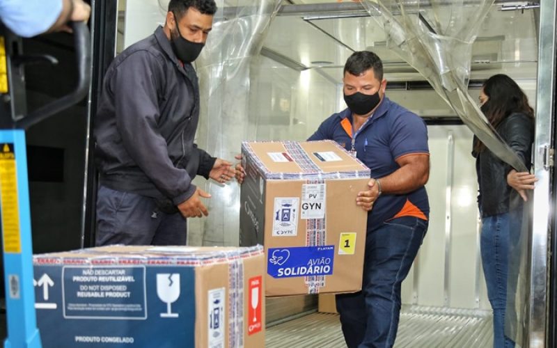 Vacinas-terceiro-lote-da-Pfizer-BioNTech-com-21060-doses