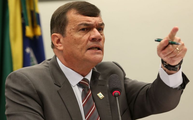 O ministro da Defesa, Paulo Sérgio Nogueira de Oliveira, participa de audiência pública da Comissão de Fiscalização Financeira e Controle da Câmara dos Deputados