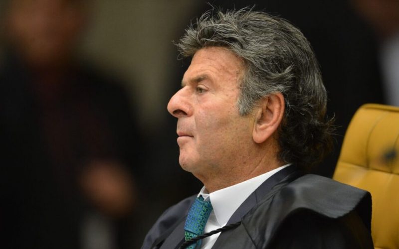 O ministro Luiz Fux, durante a segunda parte da sessão de hoje (23) para julgamento sobre a validade da prisão em segunda instância do Supremo Tribunal Federal (STF).