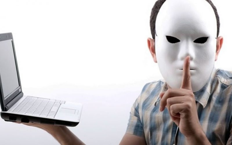 Perfis fake nas redes sociais