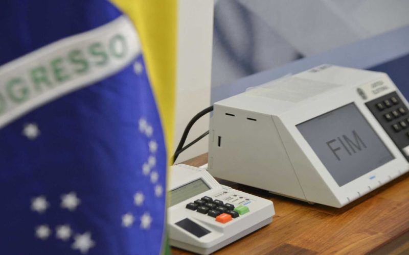 urna_eleitoral_000423